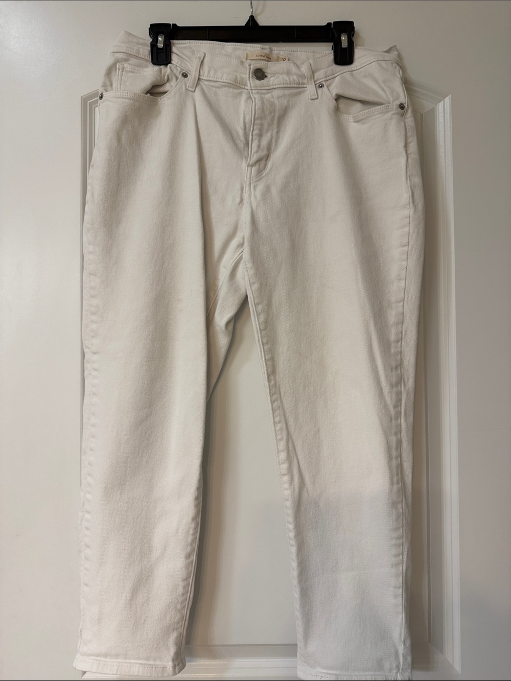Levi's Women's Straight-Leg Off-White Jeans